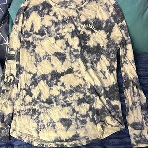 Hollister Blue and Cream Tie-Dye Long Sleeve